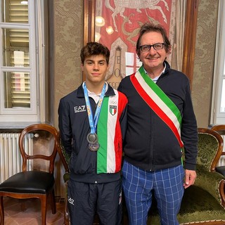 Dennis Fina campione azzurro accolto in Comune dal sindaco Claudio Ambrogio