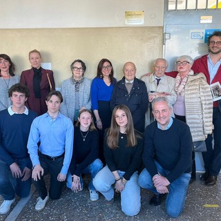 A Milano, un’aula del liceo Vittorio Veneto da lui frequentato, intitolata ad Amedeo Damiano