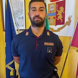 L'agente che ha ricevuto l'encomio dal ministro Piantedosi
