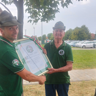 Morozzo, omaggio ad Angelo Vinai: oltre 60 anni tra le penne nere