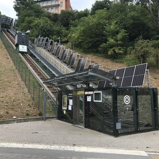 L'ascensore inclinato di Cuneo compie 16 anni