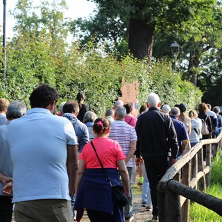 A Sommariva del Bosco un cammino silenzioso per riflettere sulla guerra e sull’infanzia negata