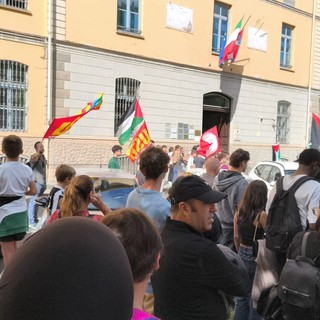 Un momento della manifestazione a Cuneo